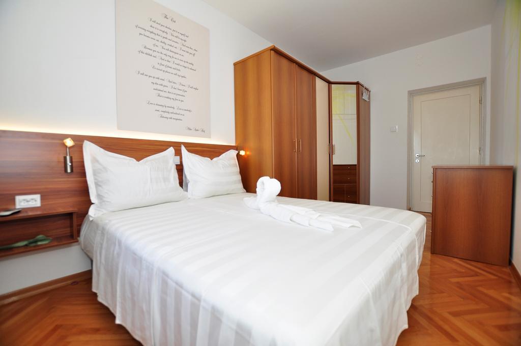 Apartment Balcony Σπλιτ Εξωτερικό φωτογραφία