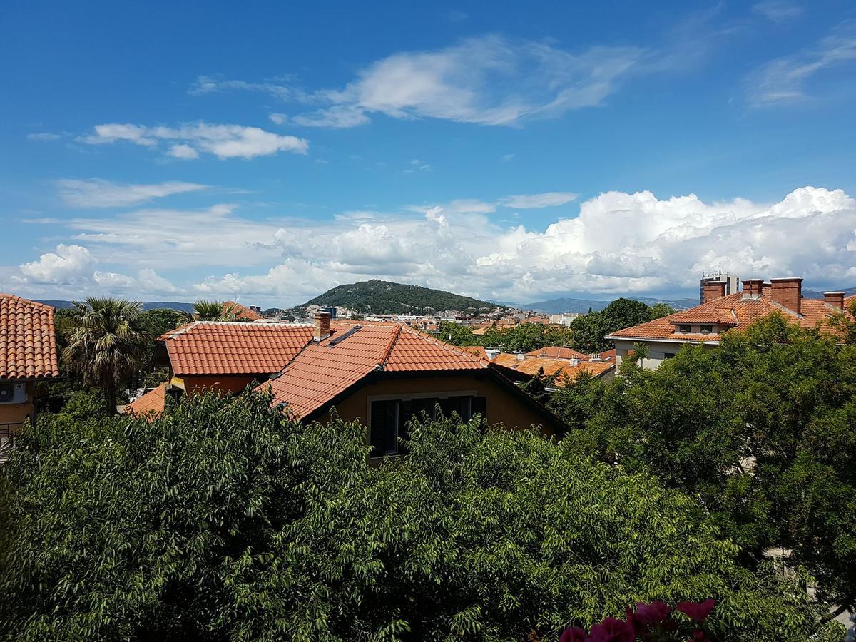 Apartment Balcony Σπλιτ Εξωτερικό φωτογραφία